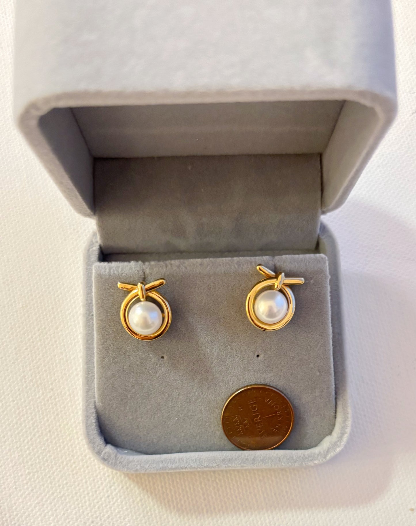 18k guld with real Freshwater Pearls earring