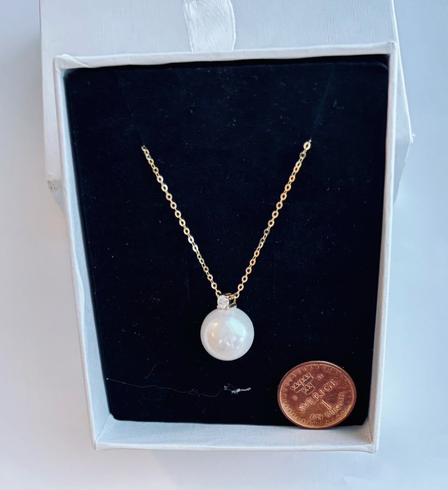 Genuine 18k gold with genuine freshwater pearl nacklace